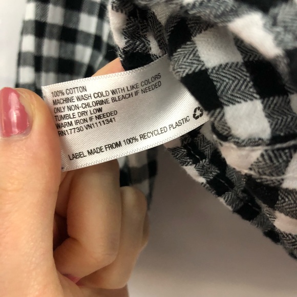 Merona Black White Plaid Button Up S - Picture 5 of 7